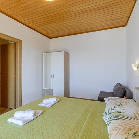 Sani Guest house