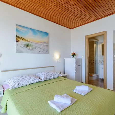 Sani 게스트하우스 3*