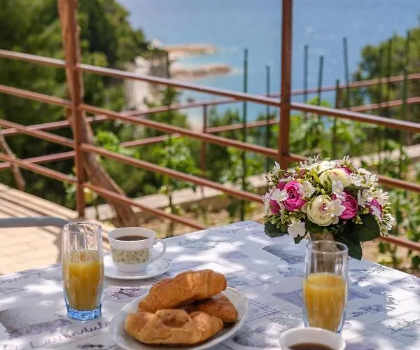 Affittacamere Sani 3*